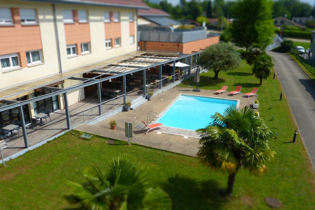 Le Domaine Des Fontaines - Hotel & Petit Dejeuner Bernin Bagian luar foto