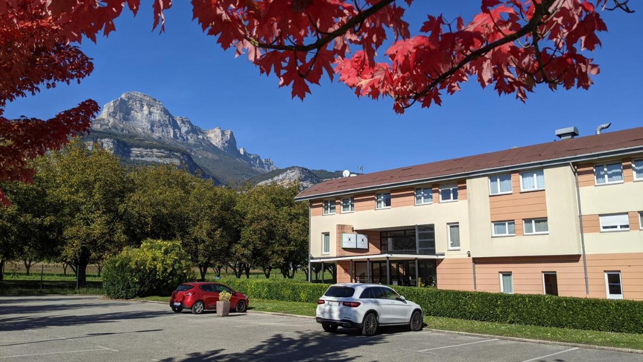 Le Domaine Des Fontaines - Hotel & Petit Dejeuner Bernin Bagian luar foto